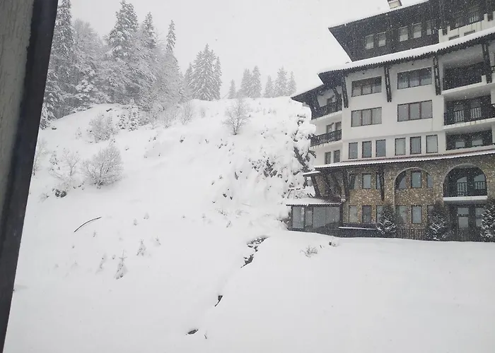 Snow Dreams 1 Grand Monastery * بامبوروفو